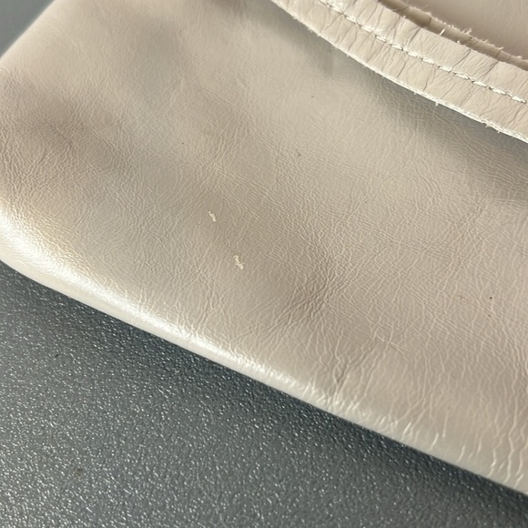 Latico Gray Leather Wristlet Wallet Pouch - Picture 2 of 9